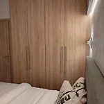 'amaryllis Home' ,το σπίτι σας Apartamento Loutráki